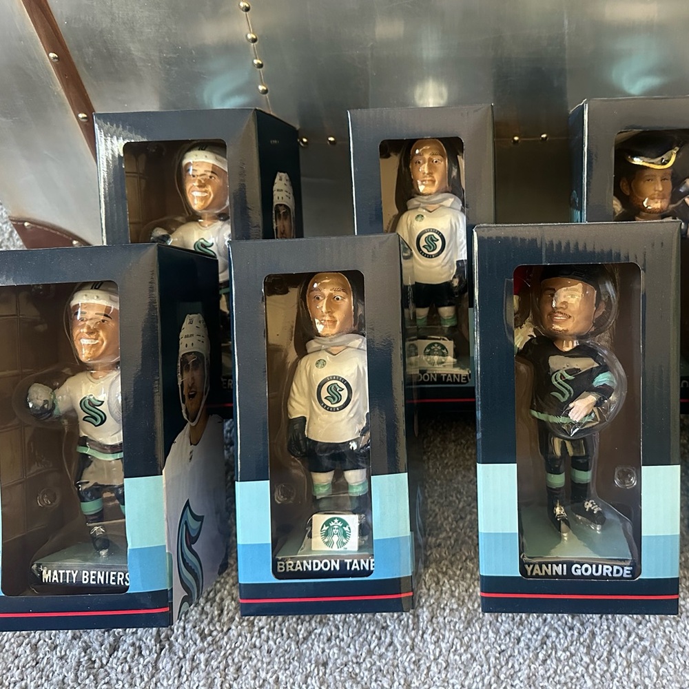 Seattle Kraken Hockey Bobblehead Figurine - Beniers, Tanev, Goude, Larsson